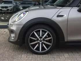 MINI Cabrio (2018) thumbnail 4