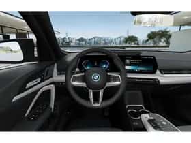 BMW iX2 (2026) thumbnail 7