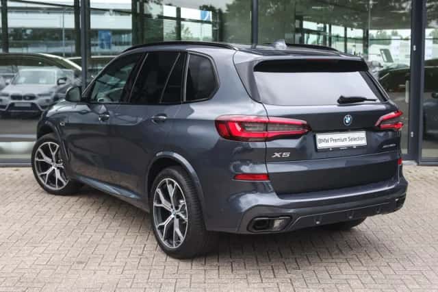 BMW X5 (2023) thumbnail 2