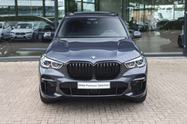 BMW X5 (2023) thumbnail 6