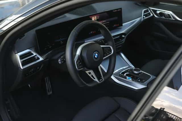 BMW i4 (2026) thumbnail 3