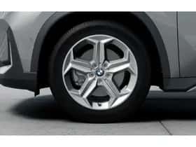 BMW iX1 (2026) thumbnail 6