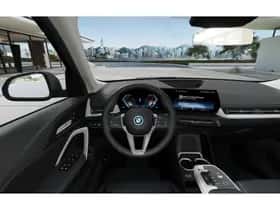 BMW iX1 (2026) thumbnail 7
