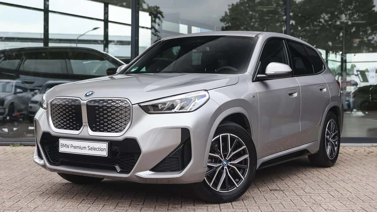 BMW iX1 (2025) — foto 1