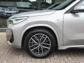 BMW iX1 (2025) thumbnail 4