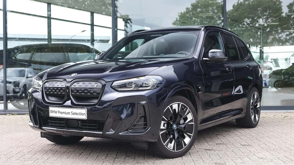 BMW iX3 (2021) — foto 1