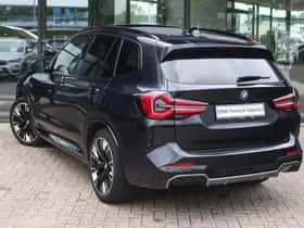 BMW iX3 (2021) thumbnail 2