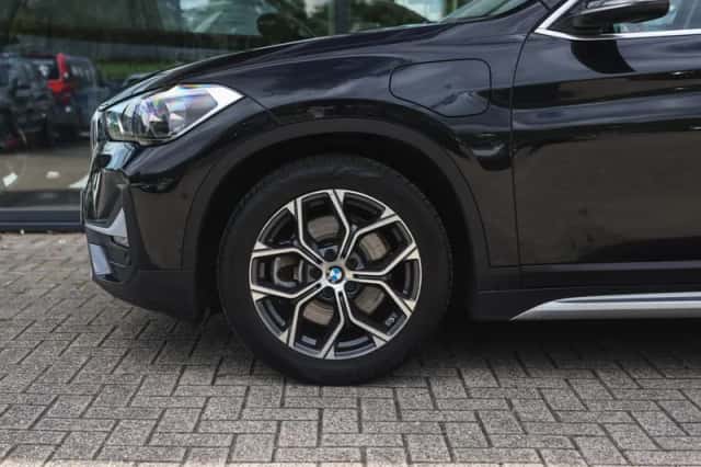 BMW X1 (2021) thumbnail 4