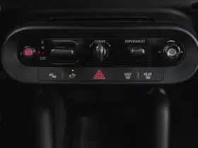 MINI Hatchback (2024) thumbnail 13