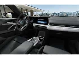 BMW iX1 (2026) thumbnail 8