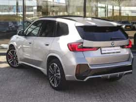 BMW iX1 (2026) thumbnail 2