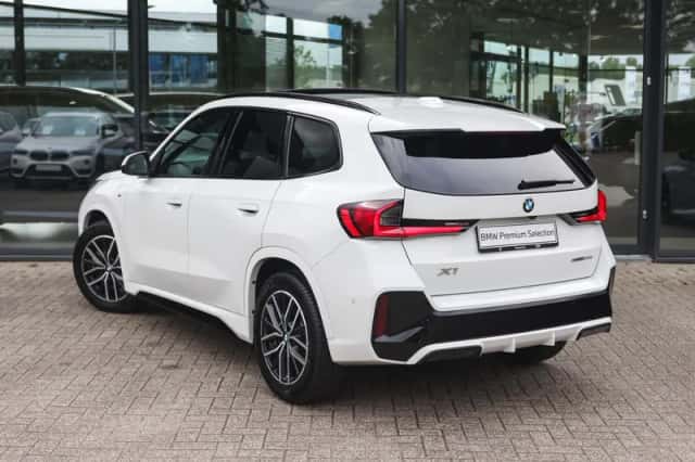 BMW X1 (2025) thumbnail 2