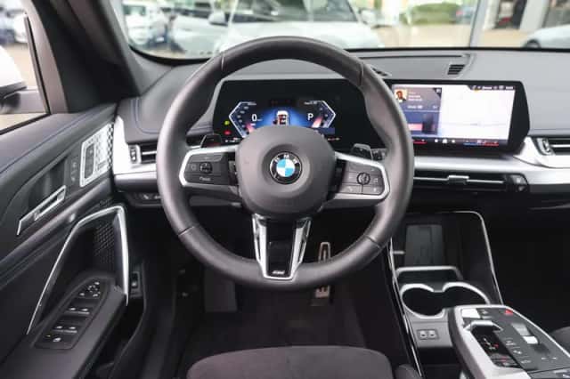 BMW X1 (2025) thumbnail 3