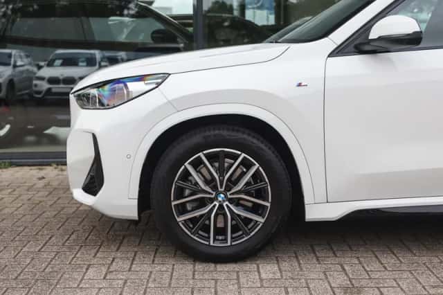 BMW X1 (2025) thumbnail 5
