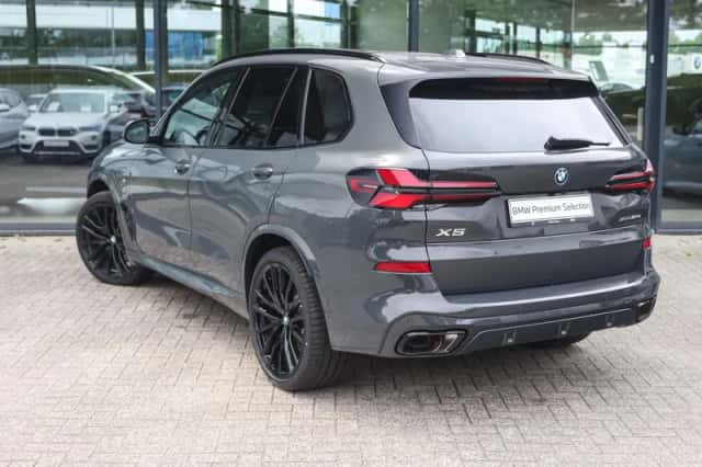 BMW X5 (2026) thumbnail 2