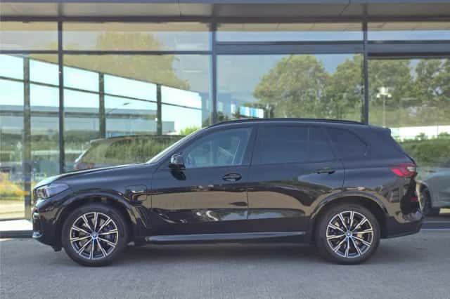 BMW X5 (2022) thumbnail 2