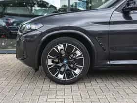 BMW iX3 (2023) thumbnail 5