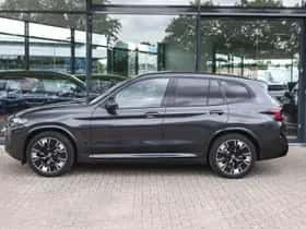 BMW iX3 (2023) thumbnail 8