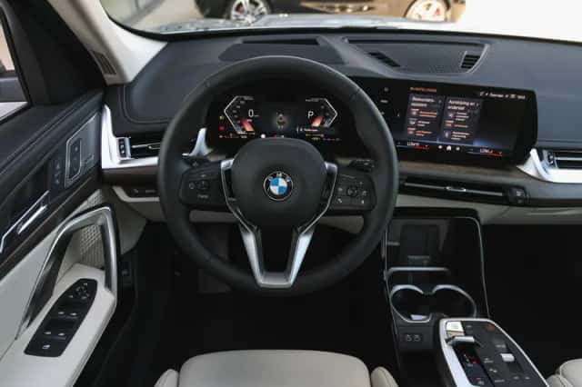 BMW X1 (2026) thumbnail 3