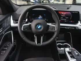 BMW iX2 (2026) thumbnail 3