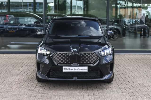 BMW iX2 (2026) thumbnail 5