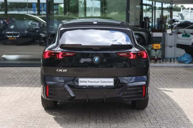 BMW iX2 (2026) thumbnail 6
