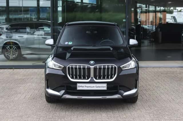 BMW X1 (2024) thumbnail 5