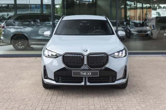 BMW X3 (2026) thumbnail 5