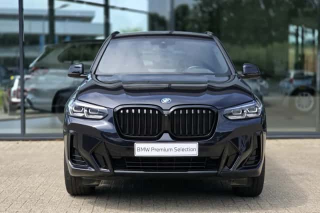 BMW X3 (2022) thumbnail 2