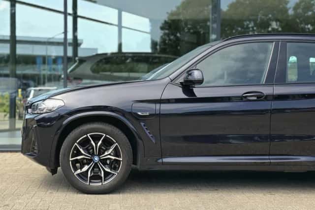 BMW X3 (2022) thumbnail 5