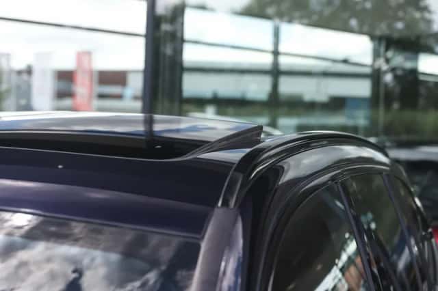 BMW iX3 (2021) thumbnail 4