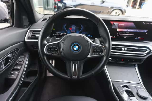 BMW 3-Serie (2023) thumbnail 3