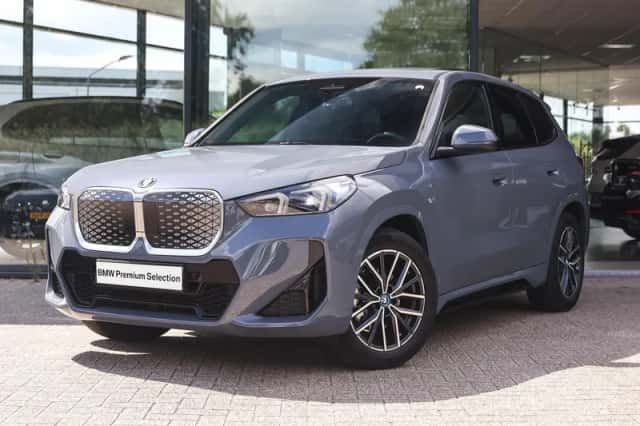 BMW iX1 (2025) thumbnail 1