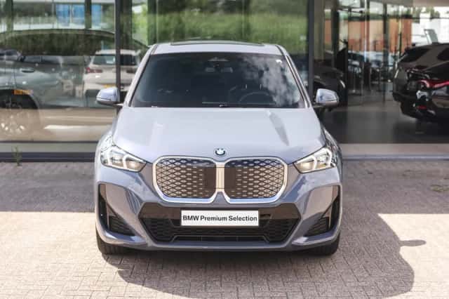 BMW iX1 (2025) thumbnail 5
