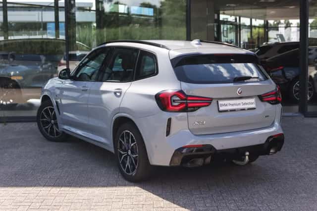 BMW X3 (2022) thumbnail 2