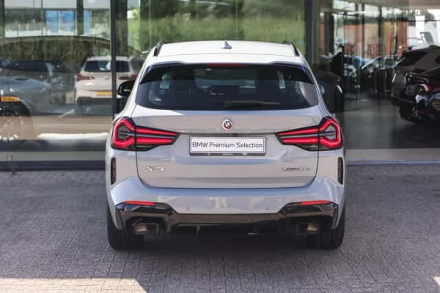 BMW X3 (2022) thumbnail 6