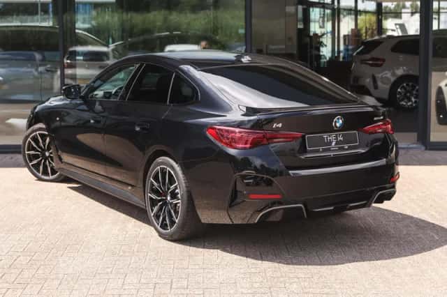 BMW i4 (2026) thumbnail 2