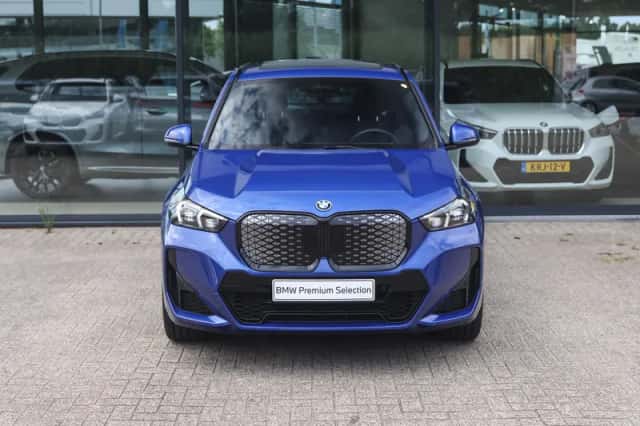 BMW iX1 (2025) thumbnail 6