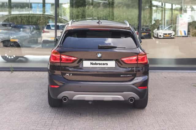 BMW X1 (2019) thumbnail 6