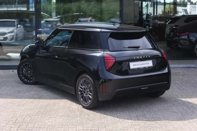 MINI Mini Electric (2026) thumbnail 2
