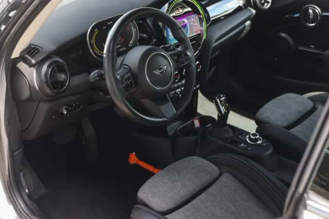 MINI Mini Electric (2022) thumbnail 3
