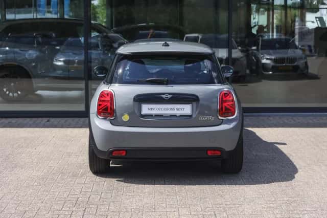 MINI Mini Electric (2022) thumbnail 6