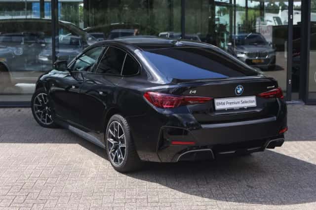 BMW i4 (2025) thumbnail 2