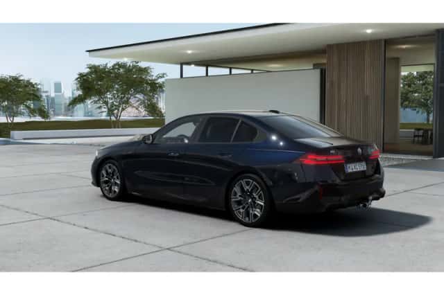 BMW i5 (2026) thumbnail 2