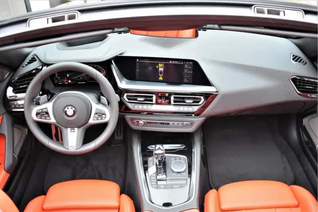 BMW Z4 (2022) thumbnail 3