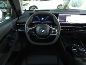 BMW 5-Serie (2025) thumbnail 2