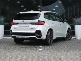 BMW iX1 (2025) thumbnail 25