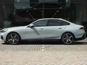 BMW i5 (2026) thumbnail 13