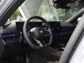 BMW i5 (2026) thumbnail 22