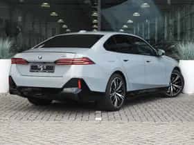 BMW i5 (2026) thumbnail 4